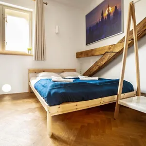Aparthotel Old Town Square Suites